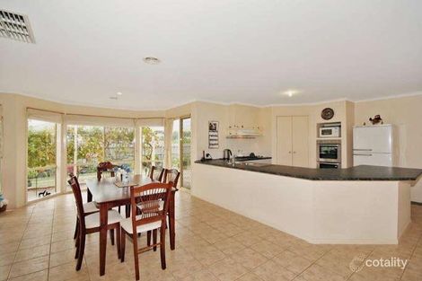 Property photo of 15 Cove Lane Seaford VIC 3198