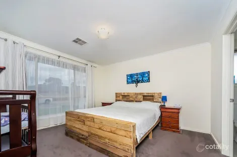 Property photo of 3 Hogben Avenue Reid SA 5118