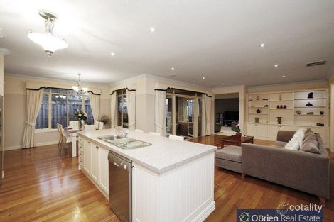 Property photo of 3 Waterbury Street Cranbourne VIC 3977