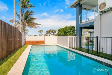 Property photo of 4 Boykambil Esplanade South Hope Island QLD 4212