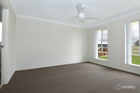 Property photo of 10 Hannaford Crescent Wyreema QLD 4352