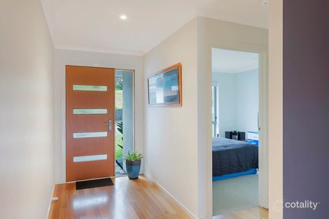 Property photo of 2 Currawong Close Mirador NSW 2548