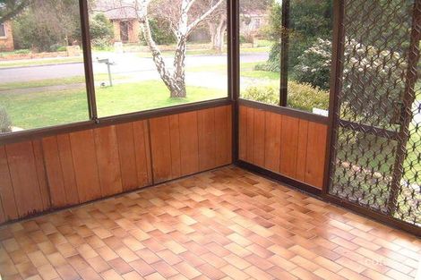 Property photo of 10 Fernhurst Drive Glen Waverley VIC 3150