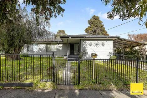 27 Derwent Dr, Long Gully, VIC 3550