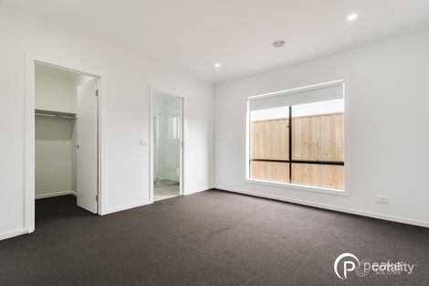 Property photo of 40 Wattle Crescent Beaconsfield VIC 3807