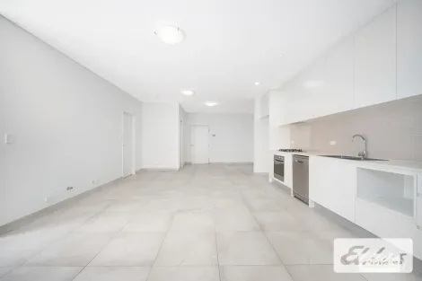 Property photo of 32/8 Robilliard Street Mays Hill NSW 2145
