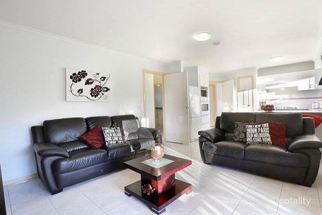 Property photo of 38 Deanswood Way Narre Warren VIC 3805