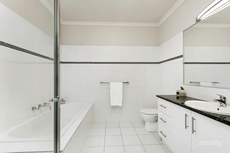 Property photo of 2/20 Queens Avenue Doncaster VIC 3108