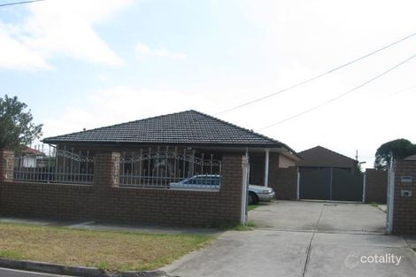 19 Carmen St, Newport, VIC 3015