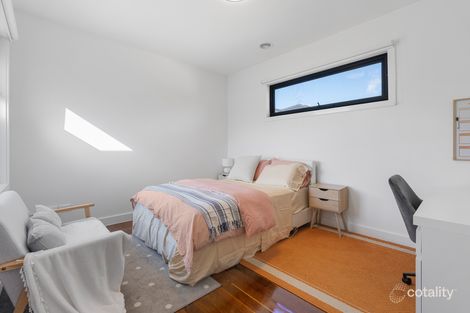 Property photo of 1/32 Blackburn Road Doncaster East VIC 3109