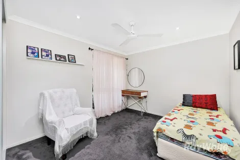 Property photo of 33 Burley Road Innes Park QLD 4670