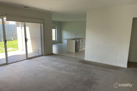 Property photo of 25 Sunflower Circuit Carrum Downs VIC 3201