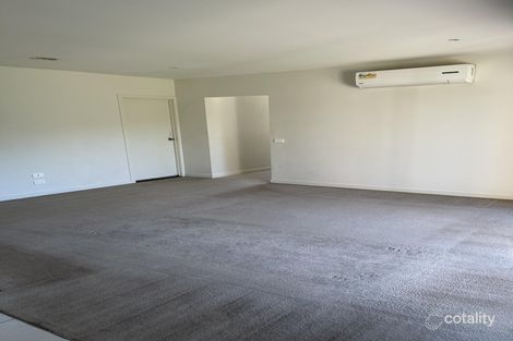 Property photo of 25 Sunflower Circuit Carrum Downs VIC 3201