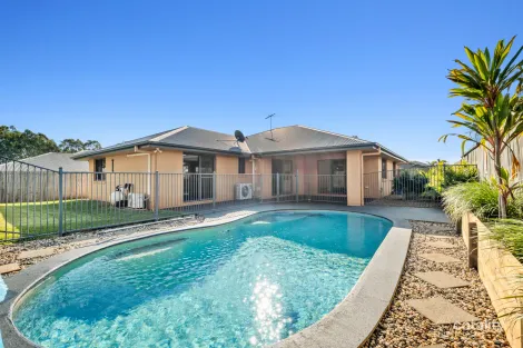 14 Foote St, Redland Bay, QLD 4165