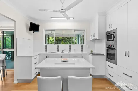 17 STARCKE ST, MAREEBA, QLD 4880