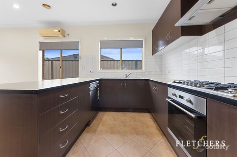 Property photo of 2/24 Bridlepath Drive Truganina VIC 3029