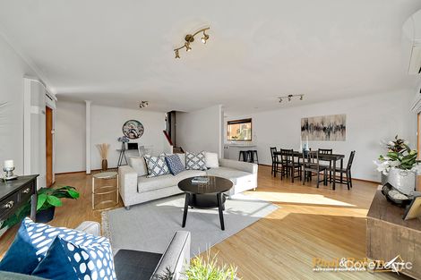 Property photo of 2/11 Derrington Crescent Bonython ACT 2905