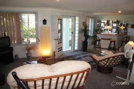 Property photo of 32 Delmer Close South West Rocks NSW 2431