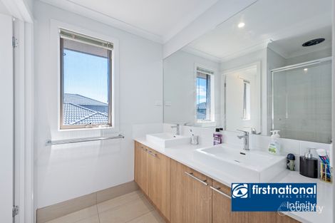 Property photo of 96 Bondi Parade Point Cook VIC 3030