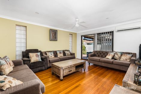 Property photo of 8 Dalpra Crescent Bossley Park NSW 2176