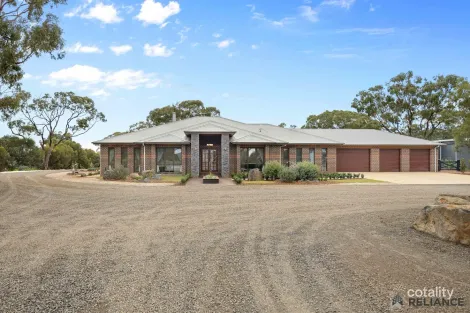 1 Grey Box Dr, Strathtulloh, VIC 3338