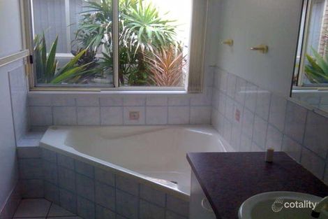 Property photo of 35 Oxford Close Sippy Downs QLD 4556
