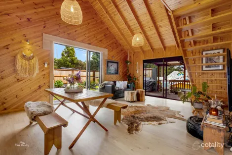 Property photo of 19 Kenelm Avenue Sisters Beach TAS 7321