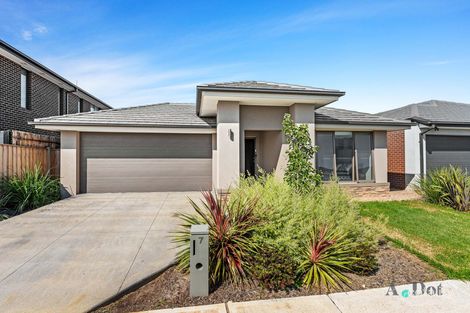 Property photo of 7 Rabbit Crescent Werribee VIC 3030