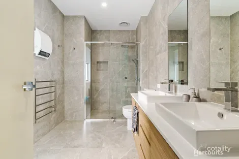 Property photo of 2/180 Manningham Road Bulleen VIC 3105