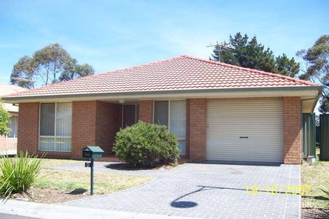15 Poplar Cres, Bradbury, NSW 2560