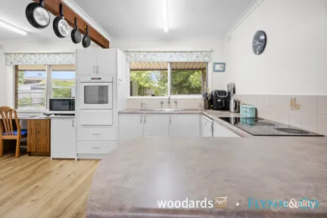 Property photo of 18 Killara Court Rosebud VIC 3939