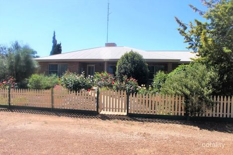 34 Wandoo Cres, Wongan Hills, WA 6603