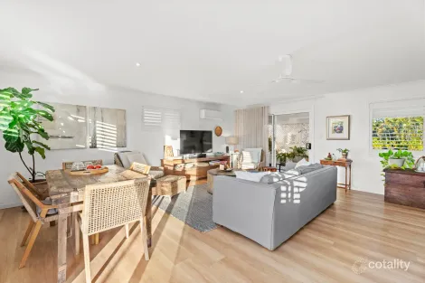 11 Lakeside Ct, Torquay, QLD 4655