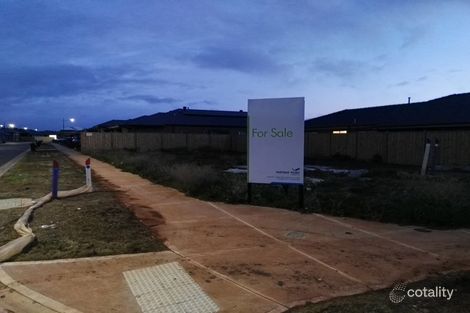 7 Augus Dr, Thornhill Park, VIC 3335