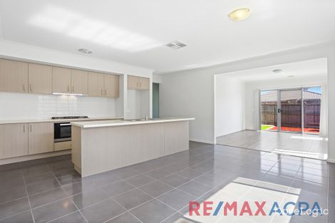 Property photo of 5 Ostend Crescent Point Cook VIC 3030