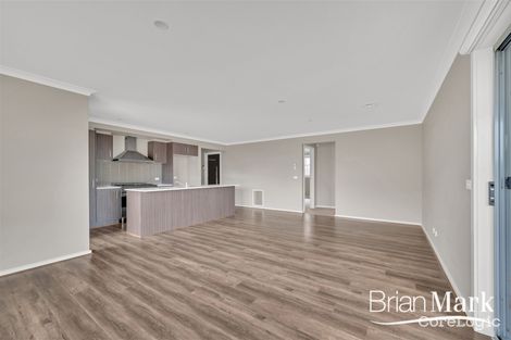 Property photo of 61 Stanmore Crescent Wyndham Vale VIC 3024
