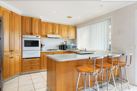 Property photo of 90 Lake View Drive Narre Warren South VIC 3805