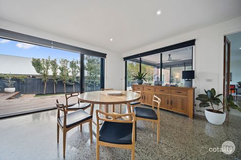 Property photo of 5 Reidwell Drive Woodend VIC 3442