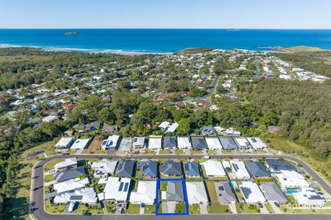 7 Tradewinds Ave, Emerald Beach, NSW 2456