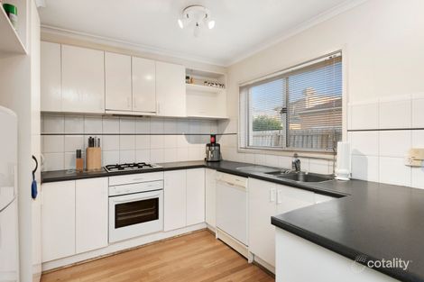 Property photo of 102 David Collins Drive Endeavour Hills VIC 3802