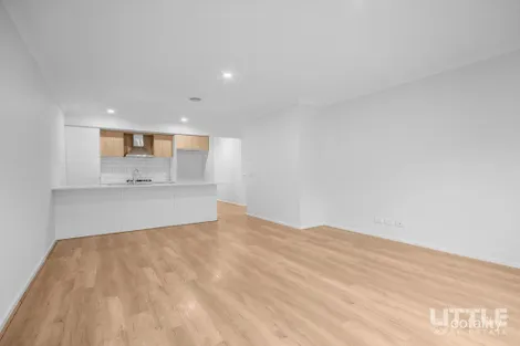 Property photo of 1 Holborn Path Wyndham Vale VIC 3024