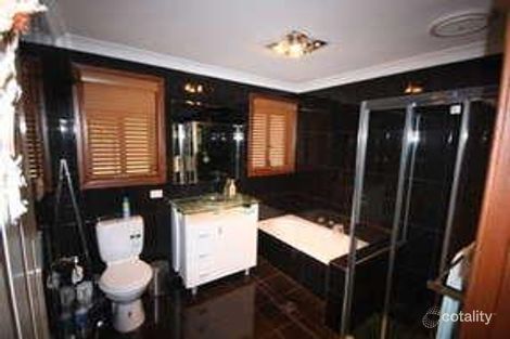 Property photo of 25 Colebee Crescent Hassall Grove NSW 2761