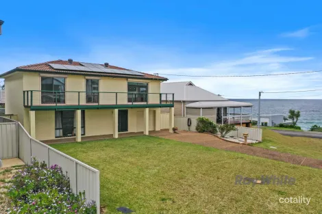 Property photo of 18 The Wheelhouse Manyana NSW 2539