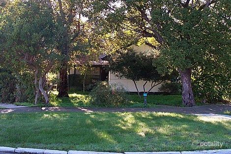 Property photo of 2 Holmes Place Hilton WA 6163