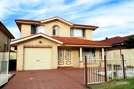 2 Skain Pl, Horningsea Park, NSW 2171