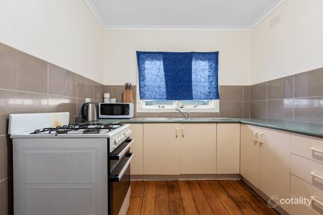 Property photo of 76 Oberon Avenue St Albans VIC 3021