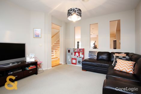 Property photo of 17 Colchester Circuit Roxburgh Park VIC 3064