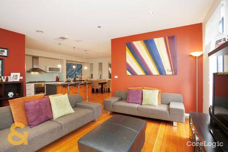 Property photo of 17 Colchester Circuit Roxburgh Park VIC 3064