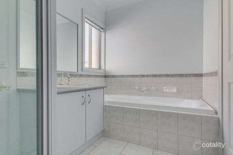 Property photo of 57 Holmes Road Long Gully VIC 3550