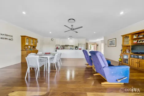 Property photo of 20 Doveton Crescent Mount Warren Park QLD 4207